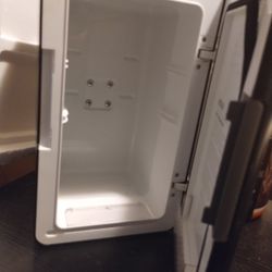 Mini Fridge/Heater
