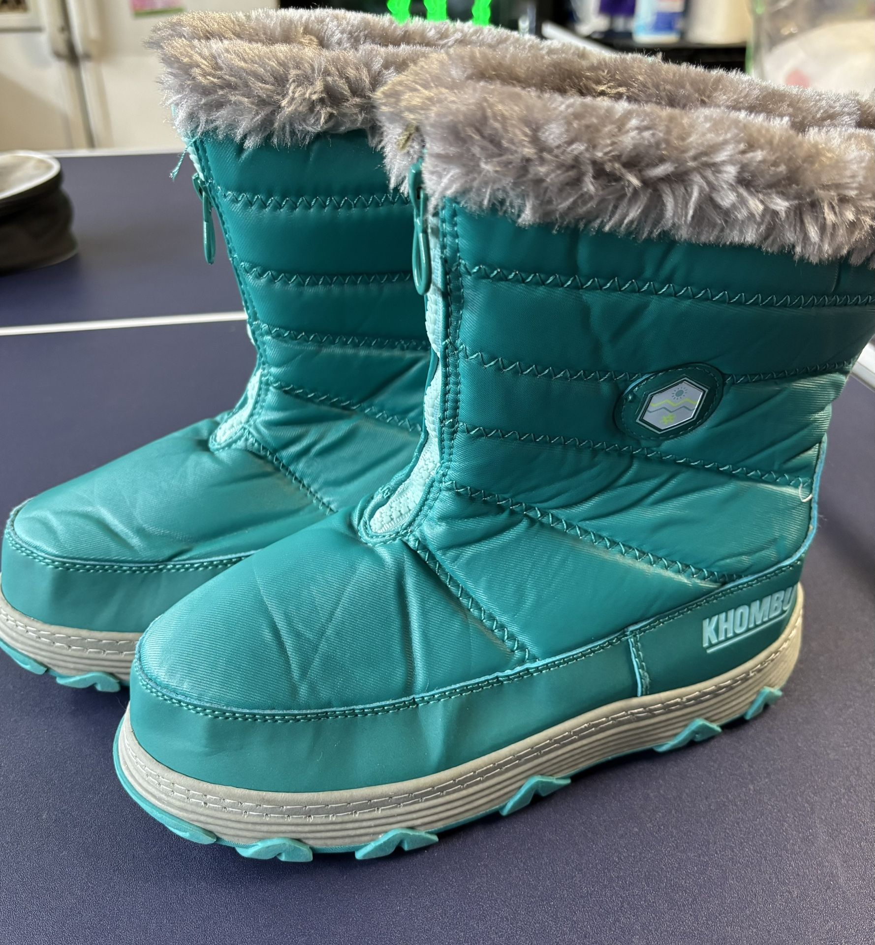 Khombu Women/Teen Snow boots