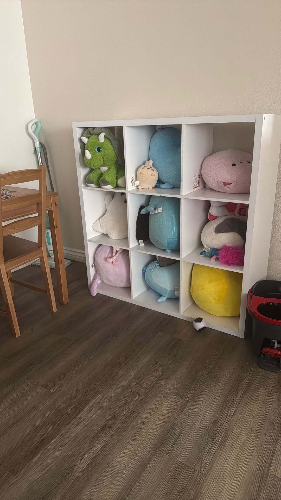 9 CUBED SHELF