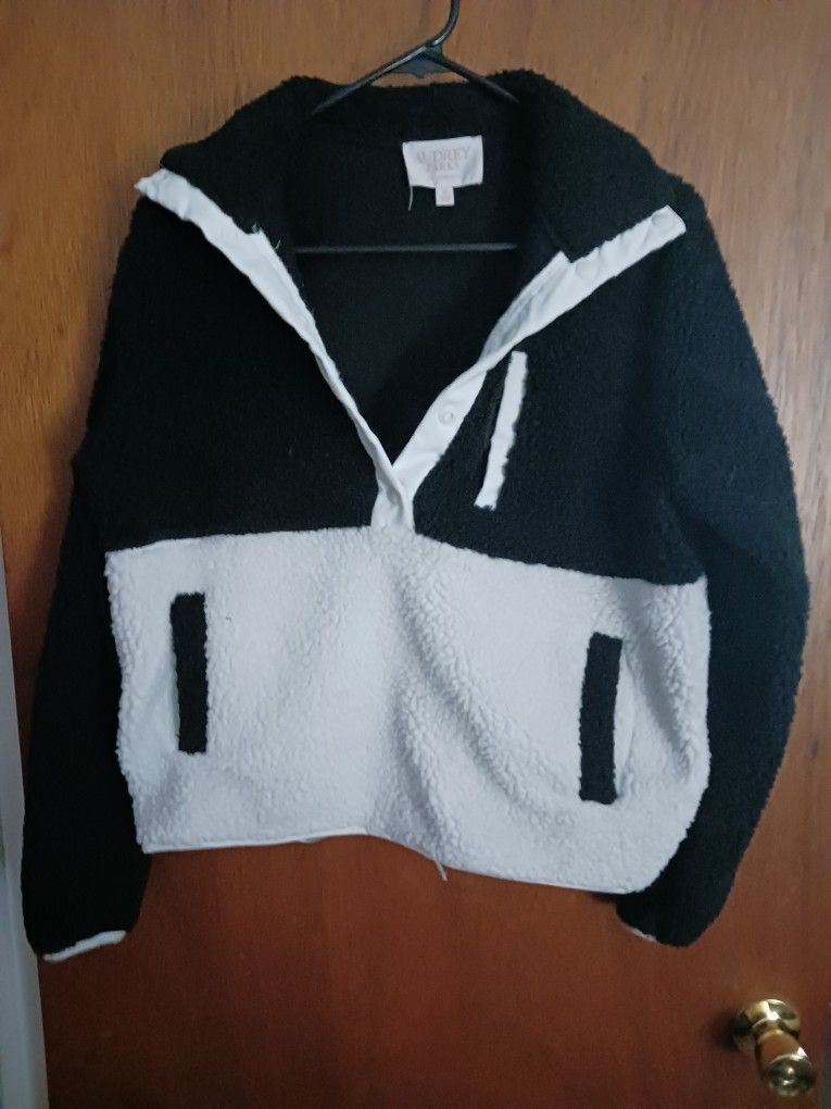 Audrey Parks Fleexe Pull-over - Medium - EUC