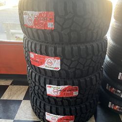 Vendo 35/12.50/R22 Instaladas Y BALANCEFAS Las 4 Llantas Por $750