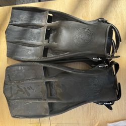 Vintage U.S. Divers Rocket Fins (2 Pairs) – Scuba/Snorkel