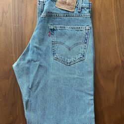 569 29x32 Men’s Levi Denim Jeans