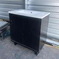 Bathroom Vanity with Sink – Used