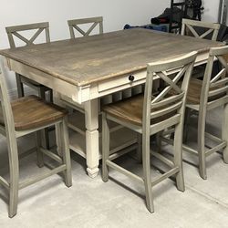 Dining table, 6 Chairs 