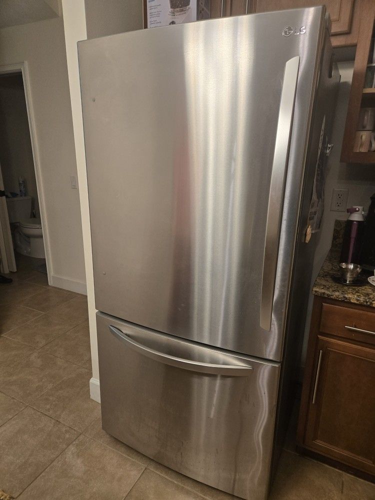 LG Fridge NEED GONE ASAP