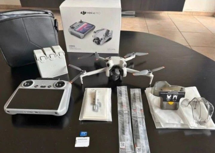 DJI Mini 4 Pro Fly More Combo incl. DJI RC2