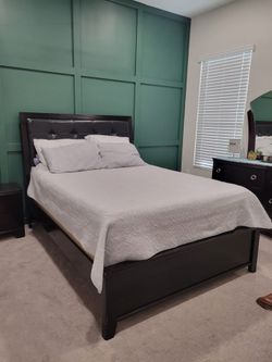 QUEEN BEDROOM SET
