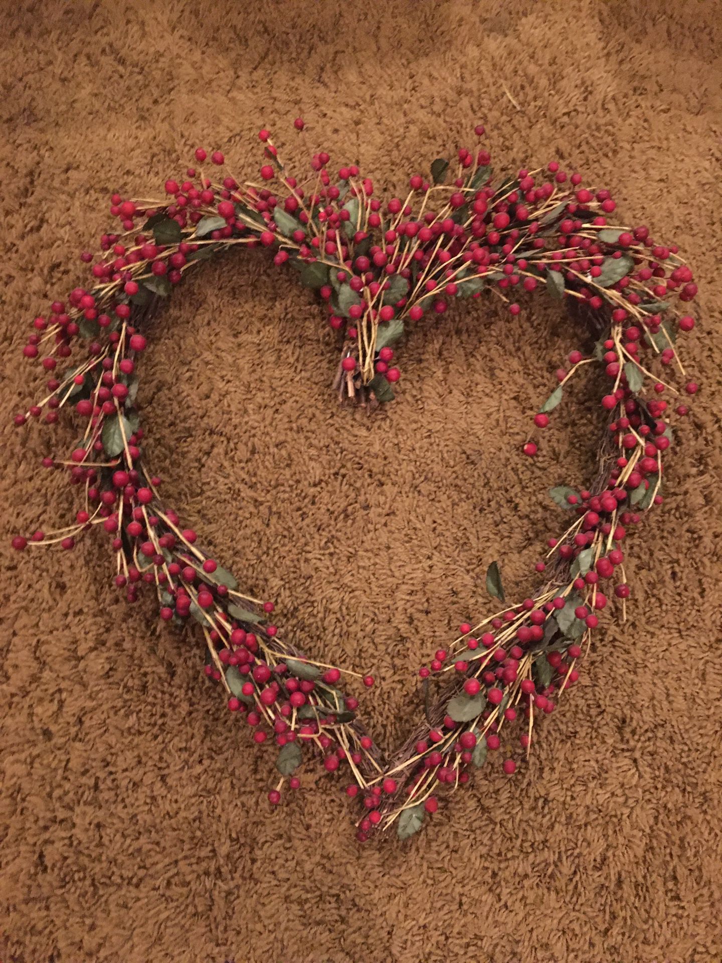Heart Valentines Wreath 22x22