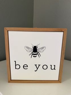 Wall or desk decor