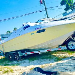 Good Running 25 Foot  Boat  W/ 150 Johnson 