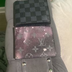 2 Lv Wallets
