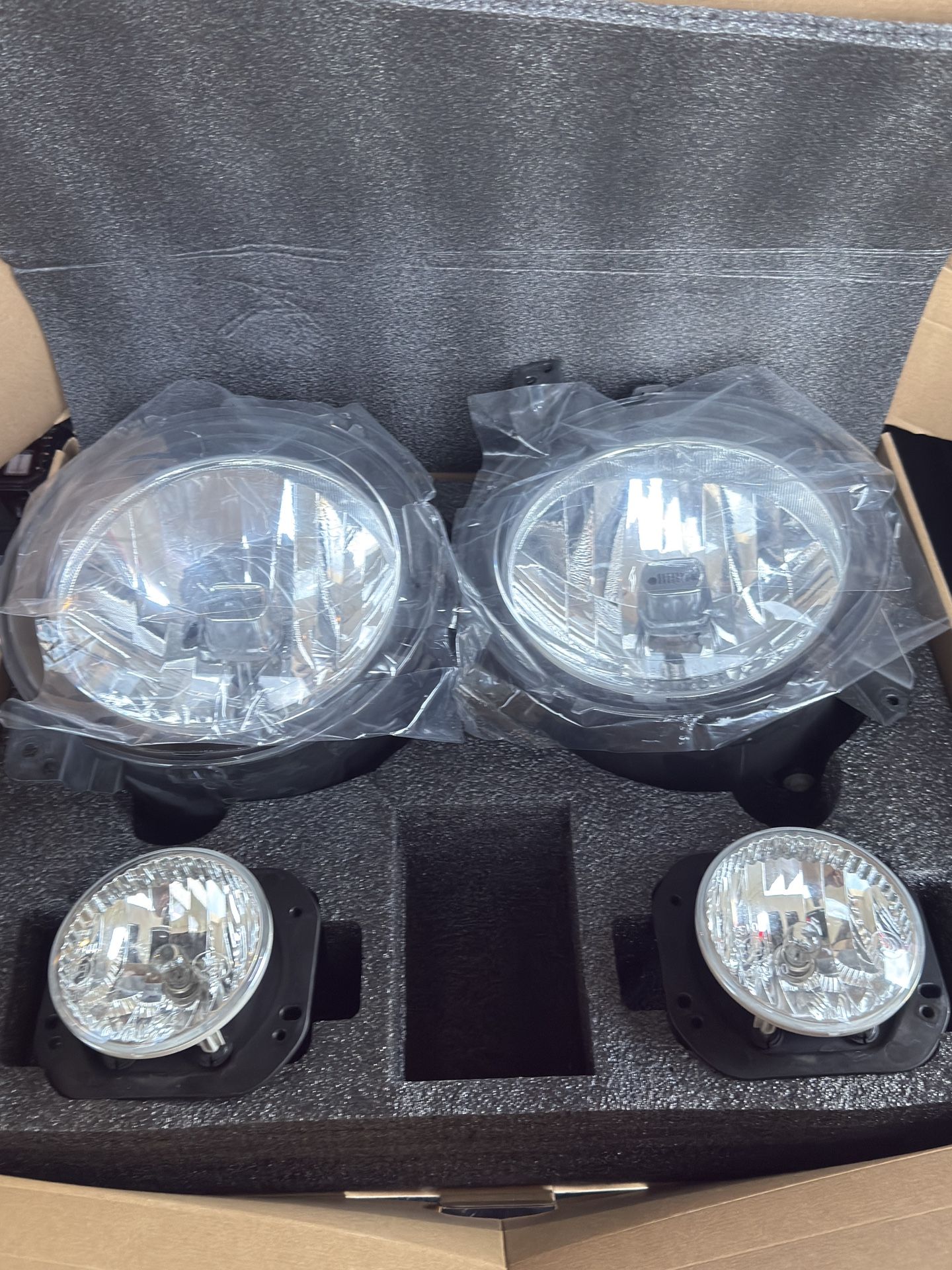Jeep JL 2025 Headlights And Fog light