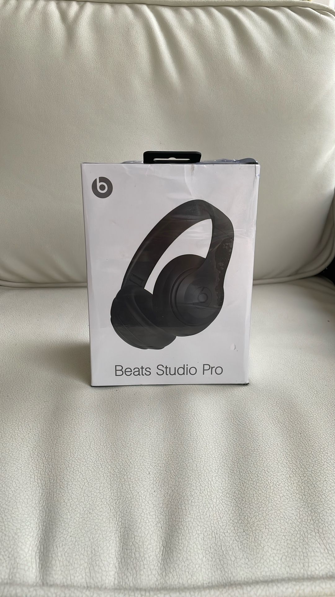 Beats Studio Pro (Black)