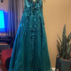 Elegant Emerald Green Prom Dress 