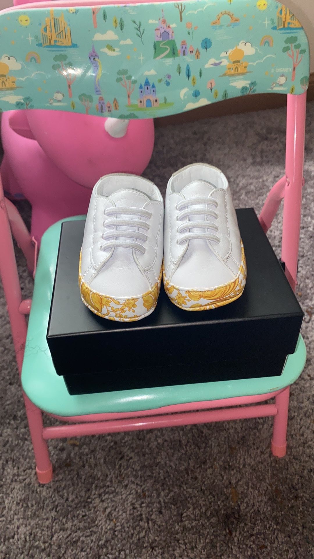 Versace Baby shoes White and gold