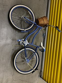 Woman’s Beach Cruiser bike