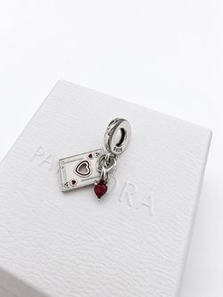 Pandora × Disney Alice in Wonderland Queen of Hearts “Off With Their Heads!” Double Dangle Charm