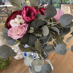 8 Bouquet / Florals For Event
