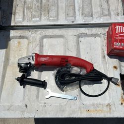 Milwaukee 4 1/2 Angle Grinder