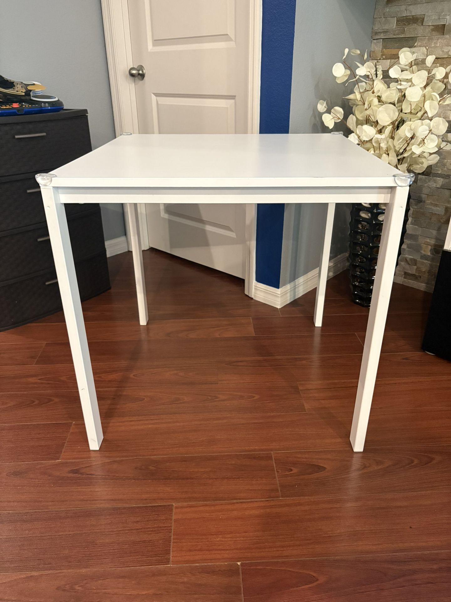 Square Table