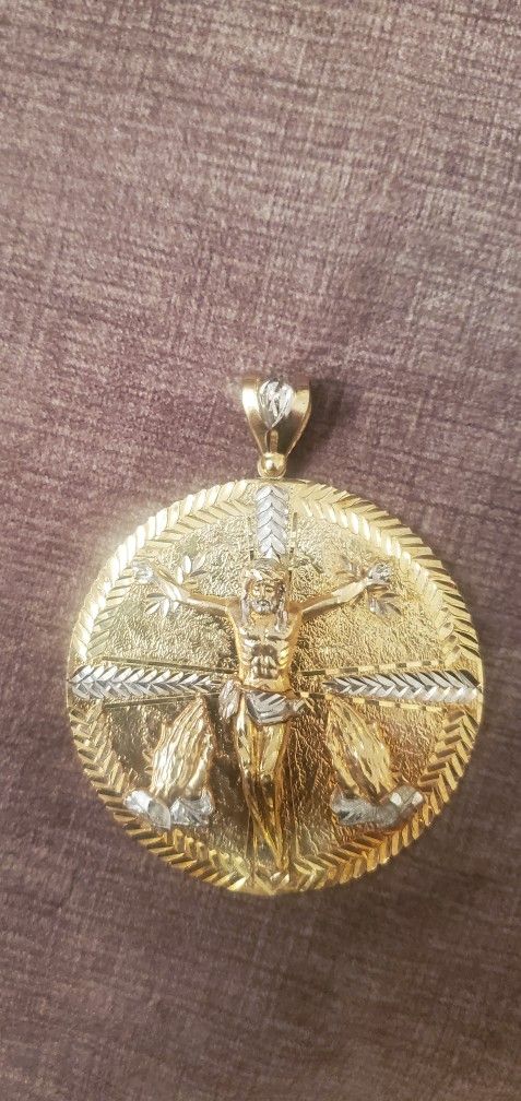 10k Gold Chain and Pendant