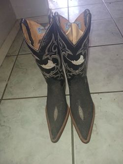 Stingray boots size size 6.5