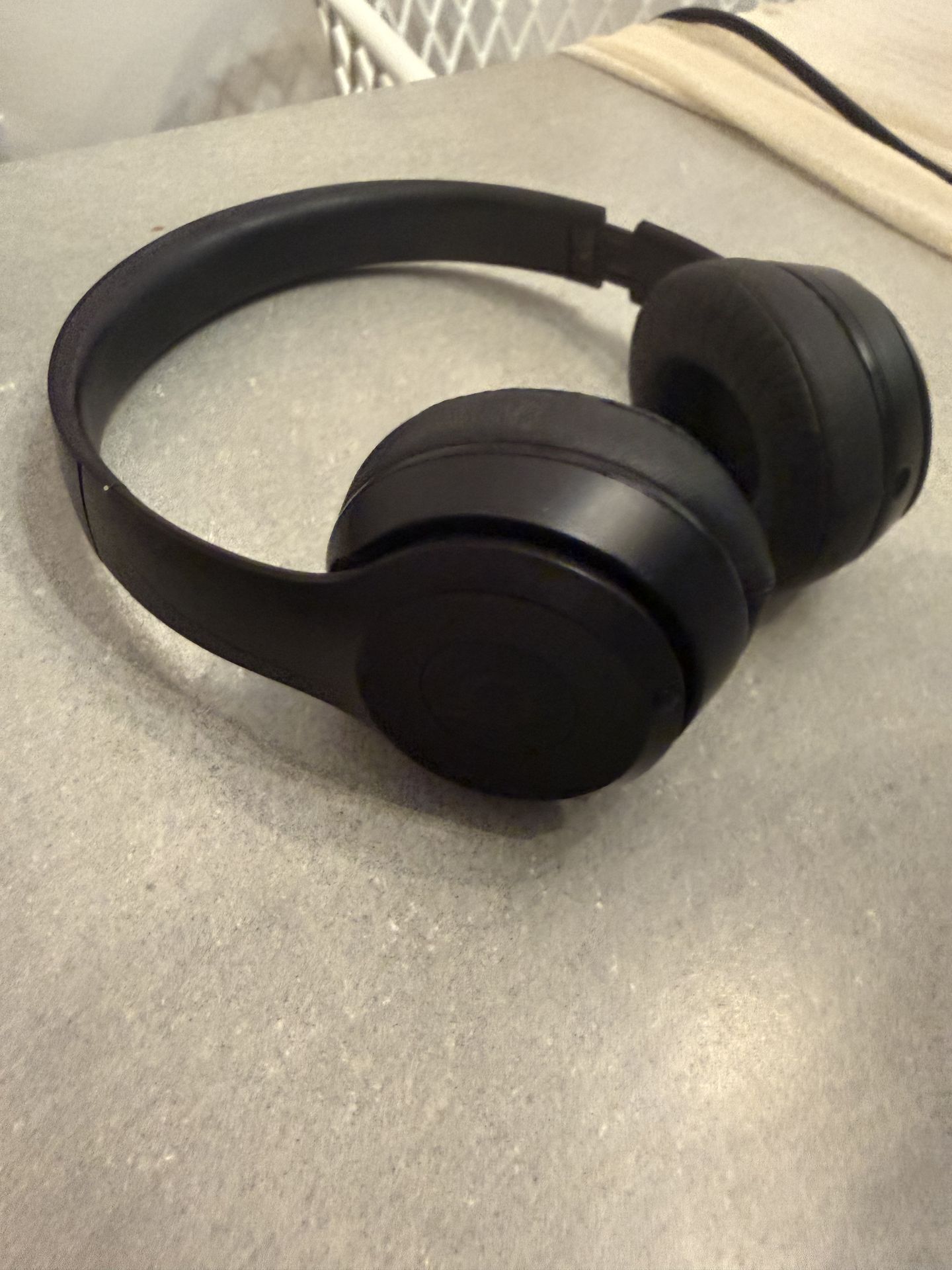 Beats Solo 3 headphones good condition