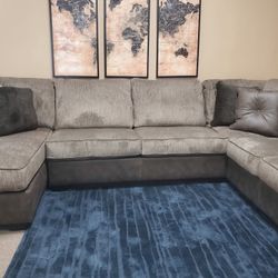 Ashley Sectional + FREE DELIVERY