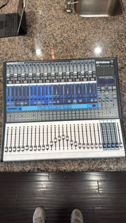 PreSonus StudioLive 24.4.2 Digital Mixer