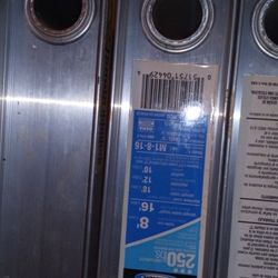 Werner 250 Lb 8ft Folding 16 Position Ladder