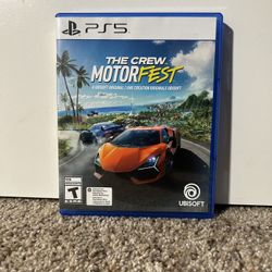 “I play The Crew Motorfest for PS5. Used only a few times, in excellent condition. Includes original box. Ideal for lovers of racing and open world ga