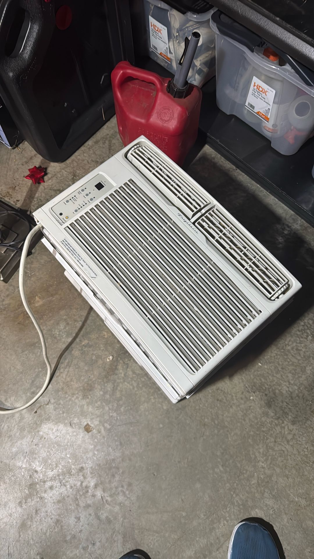 FIRE SALE 🔥🔥- Window AC Unit