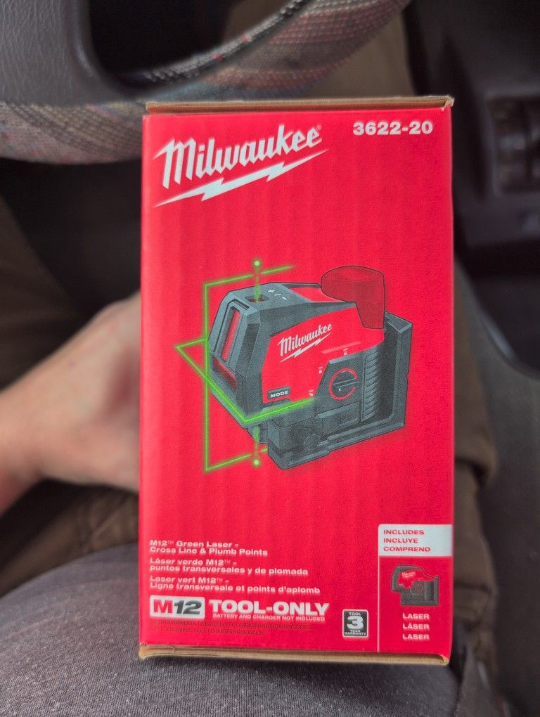 Milwaukee M12 Laser \ Plumb Line