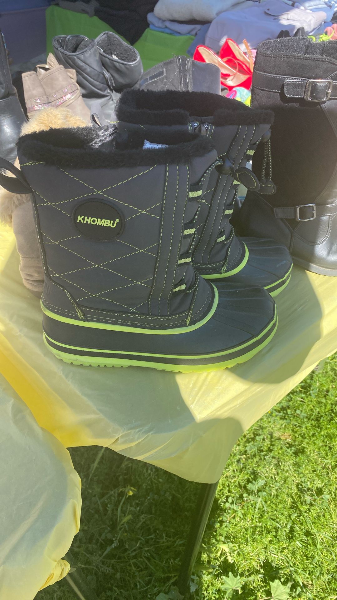 Kids Size 2 Water/snow Boots