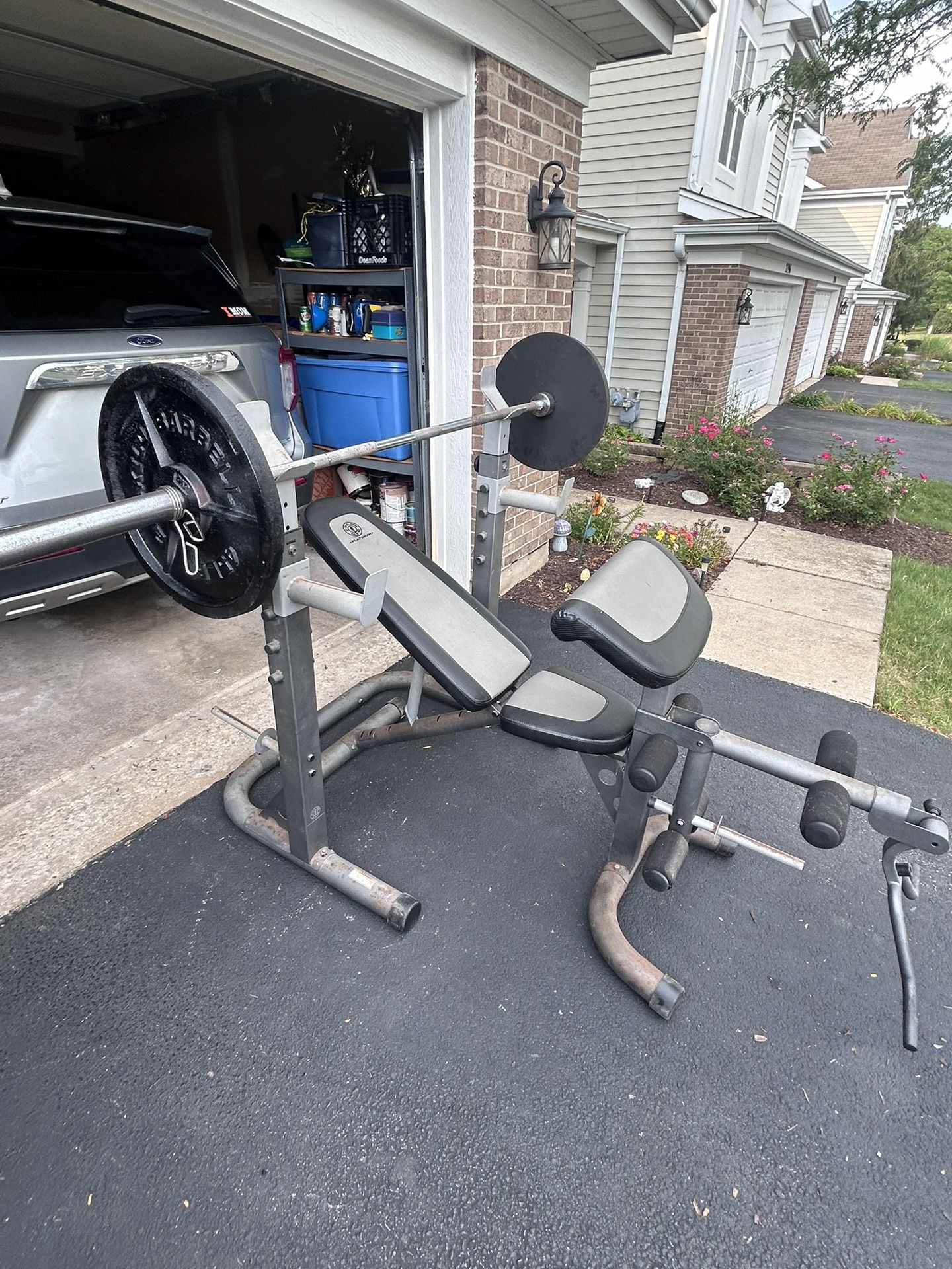 255 Lbs Olympic Weight W Bar And Bench Set