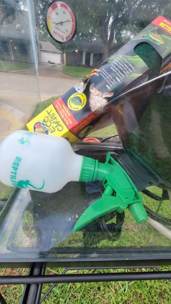 10 Gallon Tank, Stand And Decor