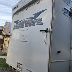 2009 Weekend Warrior Widelite WLSLC Toyhauler