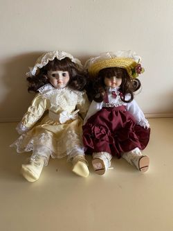 Porcelain Musical Vintage Brinn Collector Dolls Set of 2
