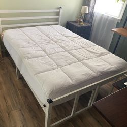 Simmons Full Mattress and Bed Frame 