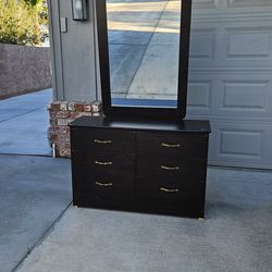 Nice dresser with mirror