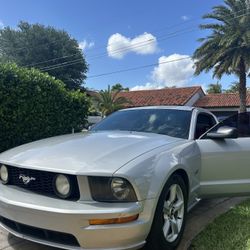 2005 Ford Mustang