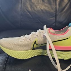Nike Air Max And Nike Training Sneakers 