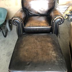 Abbison Armrest Chair And Ottoman