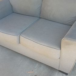 Sofa Love