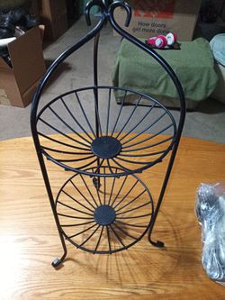 Metal wire 2 tier fruit stand at 21" tall