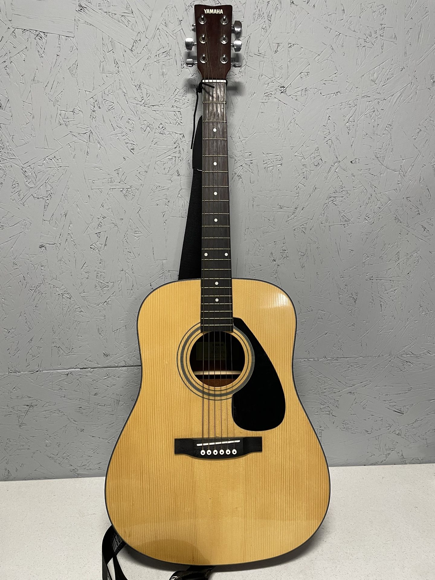 Yamaha Guitar