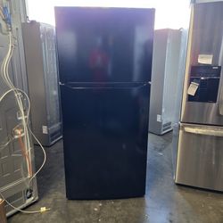 LG 20 cu. ft. Top Freezer Refrigerator