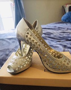 Peep Toe Platform Wedding/Party Shoes with Rhinestone (size7-7.5)