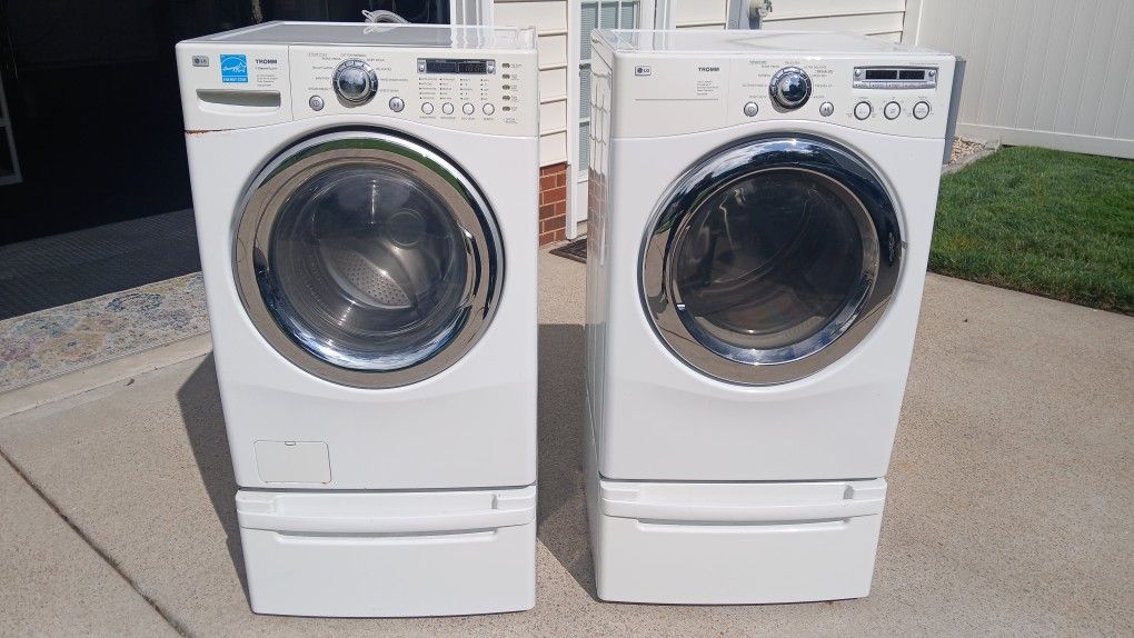 LG Washer And Dryer Set